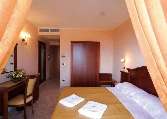 מלון Santa Chiara קאפו ואטיצ'אנו