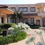 Отель Santa Chiara 4*