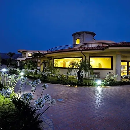 Otel Santa Chiara Capo Vaticano