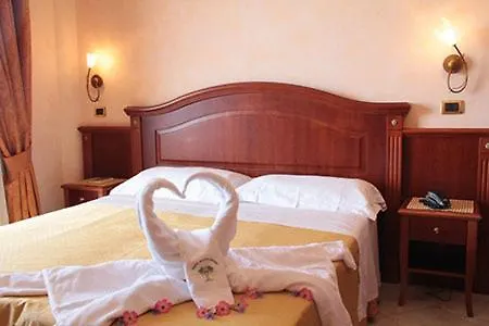Santa Chiara 4*